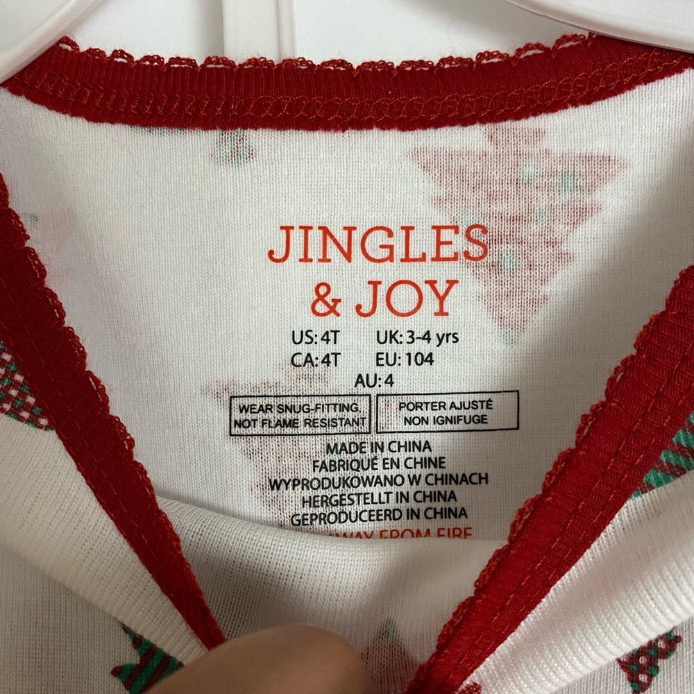NWT Bundle of 2 Pajamas - Picture 2 of 5